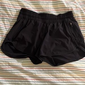 Lululemon Tracker V Shorts color:black size:10